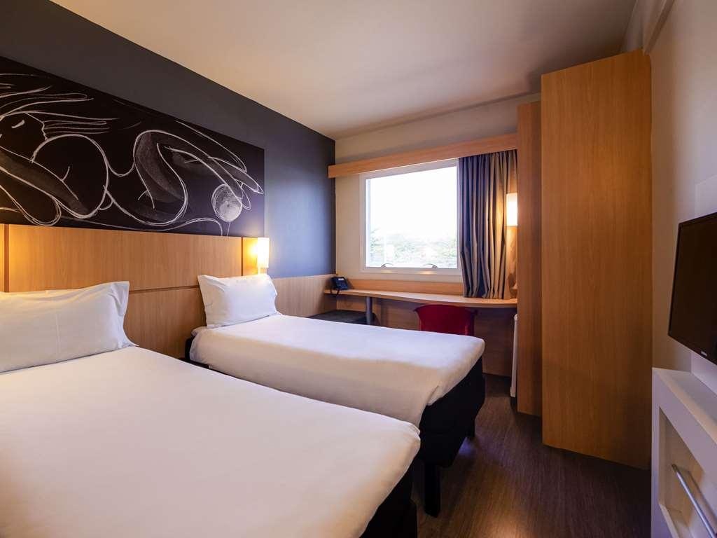 ホテル Ibis Guaratingueta Aparecida - Circuito Da Fe 部屋 写真