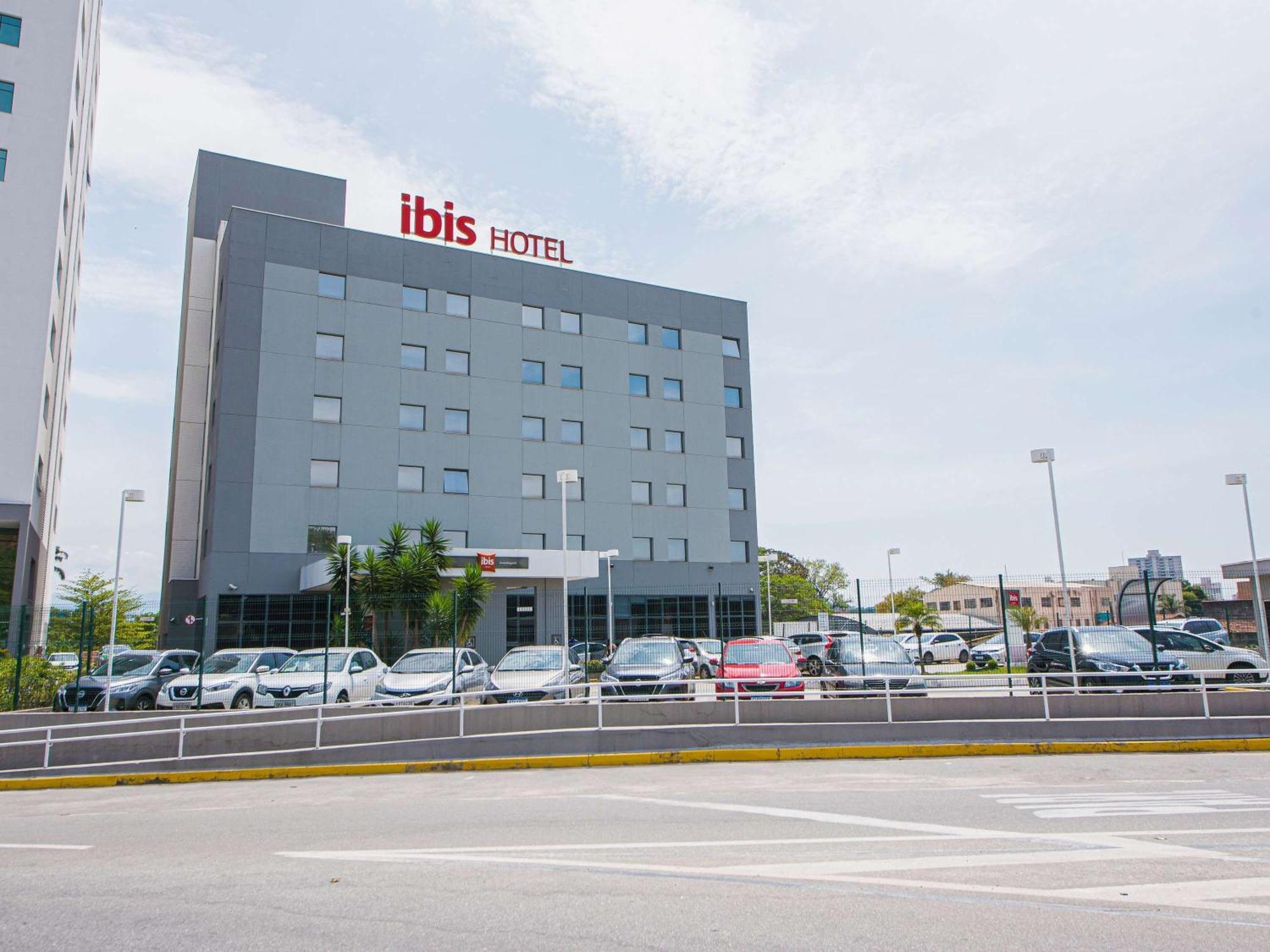 ホテル Ibis Guaratingueta Aparecida - Circuito Da Fe エクステリア 写真