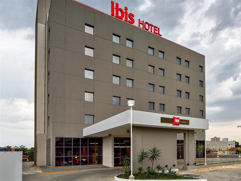 ホテル Ibis Guaratingueta Aparecida - Circuito Da Fe エクステリア 写真